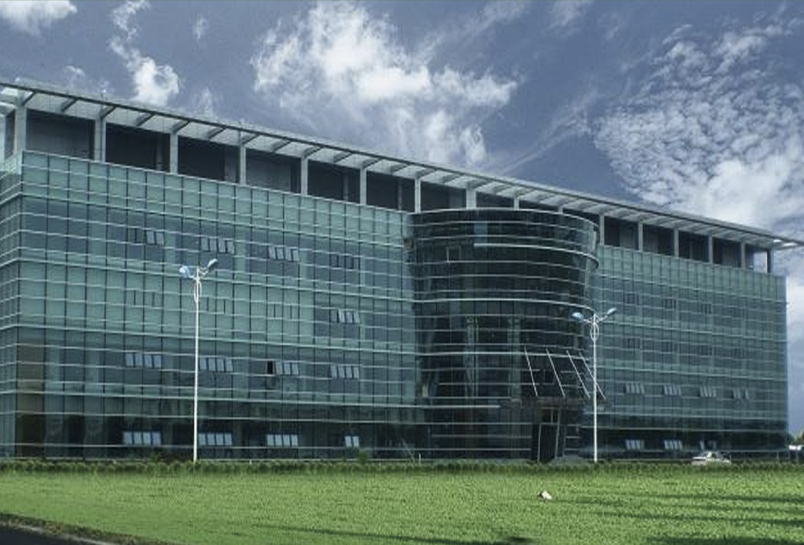 無(wú)錫華潤上華科技有限公司.jpg 無(wú)錫華潤上華科技有限公司.jpg